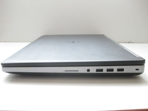 Мобильная рабочая станция Dell Precision 7710 / 17.3" (1920x1080) IPS / Intel Core i7-6820HQ (4 (8) ядра по 2.7 - 3.6 GHz) / 32 GB DDR4 / 512 GB SSD M.2 + 1000 GB HDD / nVidia Quadro M3000M, 4 GB GDDR5, 256-bit / WebCam / АКБ не держит