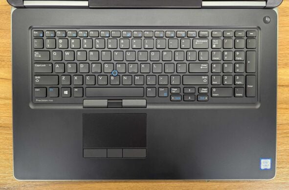 Мобильная рабочая станция Dell Precision 7720 / 17.3" (1920x1080) IPS / Intel Core i7-7820HQ (4 (8) ядра по 2.9 - 3.9 GHz) / 32 GB DDR4 / 256 GB SSD + 1000 GB HDD / nVidia Quadro P3000, 6 GB GDDR5, 192-bit / WebCam / Windows 10