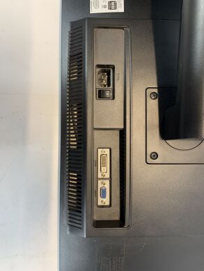 Монитор Б класс Samsung SyncMaster B2240 / 22" (1920х1080) TN / 1x DVI, 1x VGA