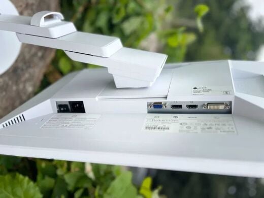 Монітор EIZO FlexScan EV2456 White / 24" (1920x1200) IPS / DisplayPort, HDMI, DVI, VGA, USB 3.1, Audio / VESA 100x100 / Вбудовані колонки 2x 1W