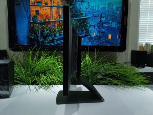 Монітор HP Z22i / 22" (1920x1080) AH-IPS / DVI, DisplayPort, VGA, USB