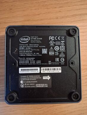 Неттоп Intel NUC NUC10FNK USFF / Intel Core i5-10210U (4 (8) ядра по 1.6 - 4.2 GHz) / 16 GB DDR4 / 512 GB SSD / Intel UHD Graphics / HDMI / Wi-Fi / Bluetooth / Блок живлення у комплекті