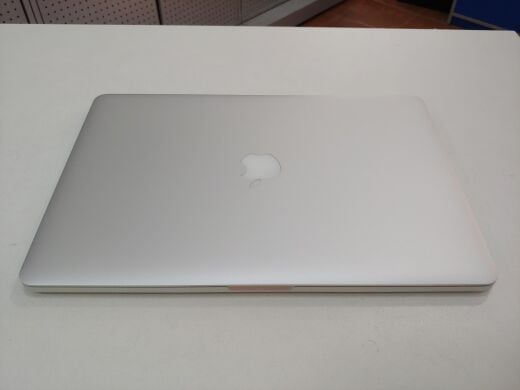 Ноутбук Apple A1398 MacBook Pro Retina 15 / 15.4" (2880x1800) IPS LED / Intel Core i7-3615QM (4 (8) ядра по 2.3 - 3.3 GHz) / 8 GB DDR3 / 480 GB SSD / nVidia GeForce GT 650M, 1 GB DDR3, 128-bit / WebCam 720p