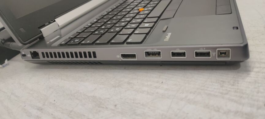 Ноутбук Б-клас HP EliteBook 8570w / 15.6" (1920x1080) TN / Intel Core i7-3520M (2 (4) ядра по 2.9 - 3.6 GHz) / 8 GB DDR3 / 256 GB SSD / AMD Radeon HD 7730M, 1 GB DDR3, 128-bit / WebCam