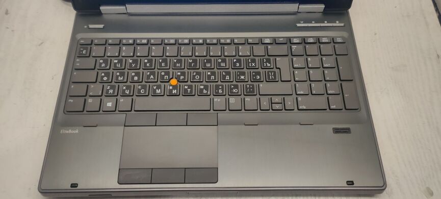 Ноутбук Б-клас HP EliteBook 8570w / 15.6" (1920x1080) TN / Intel Core i7-3520M (2 (4) ядра по 2.9 - 3.6 GHz) / 8 GB DDR3 / 256 GB SSD / AMD Radeon HD 7730M, 1 GB DDR3, 128-bit / WebCam