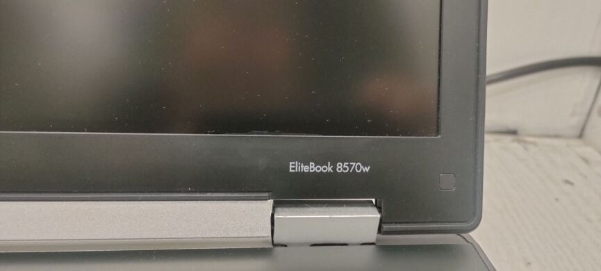 Ноутбук Б-клас HP EliteBook 8570w / 15.6" (1920x1080) TN / Intel Core i7-3520M (2 (4) ядра по 2.9 - 3.6 GHz) / 8 GB DDR3 / 256 GB SSD / AMD Radeon HD 7730M, 1 GB DDR3, 128-bit / WebCam