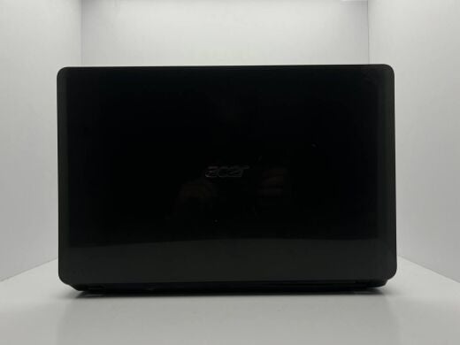Ноутбук Б класс Acer Aspire E1-531G / 15.6" (1366x768) TN / Intel Core i3-3110M (2 (4) ядра по 2.4 GHz) / 8 GB DDR3 / 1000 GB HDD / nVidia GeForce GT 710M, 1 GB DDR3, 64-bit / WebCam Ноутбук Б класс Acer Aspire E1-531G / 15.6" (1366x768) TN / Intel Core i3-3110M (2 (4) ядра по 2.4 GHz) / 8 GB DDR3 / 1000 GB HDD / nVidia GeForce GT 710M, 1 GB DDR3, 64-bit / WebCam