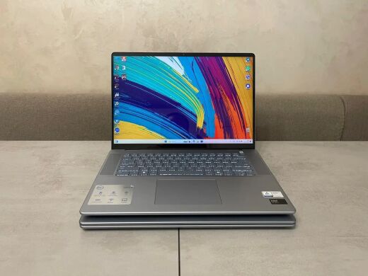 Ноутбук Dell Inspiron 16 Plus 7640 / 16" (1920x1200) IPS Touch / Intel Core Ultra 7 155H (16 (22) ядер по 1.4 - 4.8 GHz) / 32 GB DDR5 / 512 GB SSD M.2 / Intel Arc graphics / WebCam / Fingerprint / HDMI
