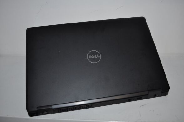 Ноутбук Dell Latitude 5580 / 15.6" (1920x1080) IPS / Intel Core i5-7440HQ (4 ядра по 2.8 - 3.8 GHz) / 8 GB DDR4 / 256 GB SSD / Intel HD Graphics 630 / WebCam / HDMI