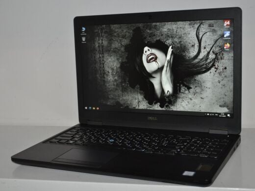 Ноутбук Dell Latitude 5580 / 15.6" (1920x1080) IPS / Intel Core i5-7440HQ (4 ядра по 2.8 - 3.8 GHz) / 8 GB DDR4 / 256 GB SSD / Intel HD Graphics 630 / WebCam / HDMI