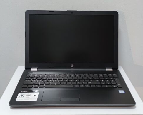 Ноутбук HP Laptop 15-bs0xx / 15.6" (1366x768) TN LED / Intel Core i3-7100U (2 (4) ядра по 2.4 GHz) / 8 GB DDR4 / 256 GB SSD+500 GB HDD / WebCam / DVD-RW