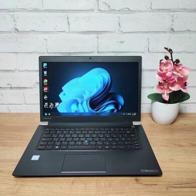 Ультрабук Toshiba Tecra X40-E / 14" (1920x1080) TN / Intel Core i5-8250U (4 (8) ядра по 1.6 - 3.4 GHz) / 16 GB DDR4 / 256 GB SSD / Intel UHD Graphics 620 / WebCam Ультрабук Toshiba Tecra X40-E / 14" (1920x1080) TN / Intel Core i5-8250U (4 (8) ядра по 1.6 - 3.4 GHz) / 16 GB DDR4 / 256 GB SSD / Intel UHD Graphics 620 / WebCam
