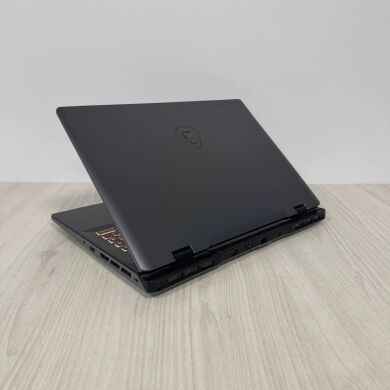 Ігровий ноутбук Б-клас MSI Sword 16 HX B13VGKG / 16" (2560x1600) IPS / Intel Core i7-13700HX (16 (24) ядер по 2.1 - 5.0 GHz) / 32 GB DDR5 / 1000 GB SSD NVMe / nVidia GeForce RTX 4070, 8 GB GDDR6, 128-bit