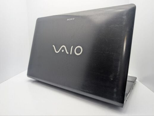 Ноутбук Sony VPC EC3E9E / 17.3" (1600x900) TN / Intel Core i3-370M (2 (4) ядра по 2.4 GHz) / 6 GB DDR3 / 1000 GB HDD / AMD Radeon HD 5470, 512 MB GDDR5, 64-bit / WebCam / DVD-ROM