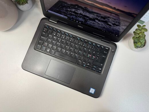 Ноутбук Dell Latitude 3310 / 13.3" (1920x1080) IPS Touch / Intel Core i3-8145U (2 (4) ядра по 2.1 - 3.9 GHz) / 8 GB DDR4 / 128 GB SSD / Intel UHD Graphics / WebCam Ноутбук Dell Latitude 3310 / 13.3" (1920x1080) IPS Touch / Intel Core i3-8145U (2 (4) ядра по 2.1 - 3.9 GHz) / 8 GB DDR4 / 128 GB SSD / Intel UHD Graphics / WebCam