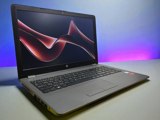 Ноутбук HP 250 G6 / 15.6" (1366х768) TN / Intel Core i3-7020U (2 (4) ядра по 2.3 GHz) / 8 GB DDR4 / 120 GB SSD / AMD Radeon R5 M330, 2 GB DDR3, 64-bit / WebCam