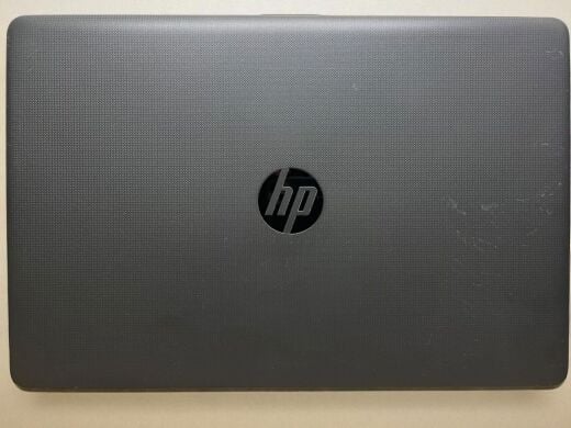Ноутбук HP 250 G6 / 15.6" (1366х768) TN / Intel Core i3-7020U (2 (4) ядра по 2.3 GHz) / 8 GB DDR4 / 120 GB SSD / AMD Radeon R5 M330, 2 GB DDR3, 64-bit / WebCam