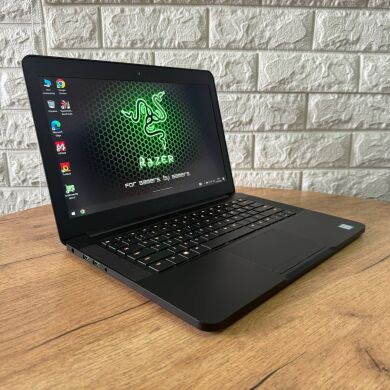 Ігровий ноутбук Razer Blade 14 RZ09-0195 / 14" (1920x1080) IPS / Intel Core i7-7700HQ (4 (8) ядра по 2.8 - 3.8 GHz) / 16 GB DDR4 / 512 GB SSD / nVidia GeForce GTX 1060, 6 GB GDDR5, 192-bit / WebCam