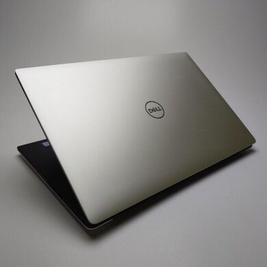 Игровой ультрабук Dell XPS 15 9570 / 15.6" (1920x1080) IPS / Intel Core i7-8750H (6 (12) ядра по 2.2 - 4.1 GHz) / 16 GB DDR4 / 500 GB SSD / nVidia GeForce GTX 1050 Ti Max-Q, 4 GB GDDR5, 128-bit / WebCam / Win 10 Pro