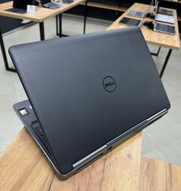 Мобільна робоча станція Dell Precision 7510 / 15.6" (1920x1080) IPS / Intel Core i7-6820HQ (4 (8) ядра по 2.7 - 3.6 GHz) / 16 GB DDR4 / 1000 GB SSD / nVidia Quadro M2000M, 4 GB GDDR5, 128-bit / WebCam / Win 10 Pro