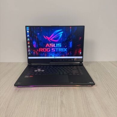 Ігровий ноутбук Б-клас Asus ROG Strix G15 Advantage Edition G513QY / 15.6" (1920x1080) IPS / AMD Ryzen 9 5900HX (8 (16) ядер по 3.3 - 4.6 GHz) / 16 GB DDR4 / 512 GB SSD NVMe / AMD Radeon RX 6800M, 12 GB GDDR6, 192-bit