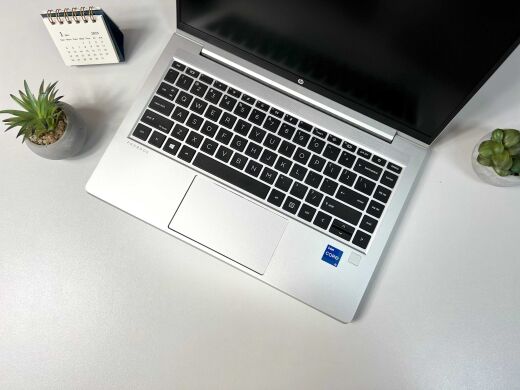 Ультрабук HP ProBook 440 G8 / 14" (1920x1080) IPS / Intel Core i5-1135G7 (4 (8) ядра по 4.2 GHz) / 8 GB DDR4 / 256 GB SSD / Intel Iris Xe Graphics / WebCam