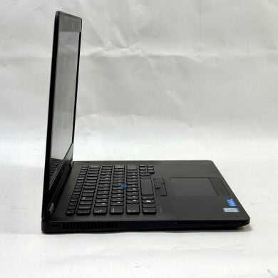 Ультрабук Dell Latitude E7470 / 14" (1920x1080) IPS / Intel Core i5-6300U (2 (4) ядра по 2.4 - 3.0 GHz) / 8 GB DDR4 / 256 GB SSD / Intel HD Graphics 520 / WebCam / Windows 10 Pro
