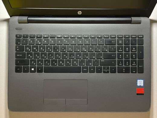 Ноутбук HP 250 G6 / 15.6" (1366х768) TN / Intel Core i3-7020U (2 (4) ядра по 2.3 GHz) / 8 GB DDR4 / 120 GB SSD / AMD Radeon R5 M330, 2 GB DDR3, 64-bit / WebCam