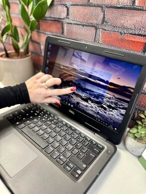 Ноутбук Dell Latitude 3310 / 13.3" (1920x1080) IPS Touch / Intel Core i3-8145U (2 (4) ядра по 2.1 - 3.9 GHz) / 8 GB DDR4 / 128 GB SSD / Intel UHD Graphics / WebCam Ноутбук Dell Latitude 3310 / 13.3" (1920x1080) IPS Touch / Intel Core i3-8145U (2 (4) ядра по 2.1 - 3.9 GHz) / 8 GB DDR4 / 128 GB SSD / Intel UHD Graphics / WebCam