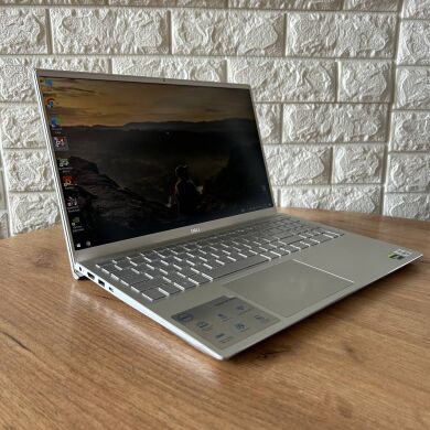 Ігровий ультрабук Б-клас Dell Inspiron 15 7501 / 15.6" (1920x1080) IPS / Intel Core i7-10750H (6 (12) ядер по 2.6 - 5.0 GHz) / 16 GB DDR4 / 512 GB SSD / nVidia GeForce GTX 1650, 4 GB GDDR6, 128-bit / WebCam Ігровий ультрабук Б-клас Dell Inspiron 15 7501 / 15.6" (1920x1080) IPS / Intel Core i7-10750H (6 (12) ядер по 2.6 - 5.0 GHz) / 16 GB DDR4 / 512 GB SSD / nVidia GeForce GTX 1650, 4 GB GDDR6, 128-bit / WebCam