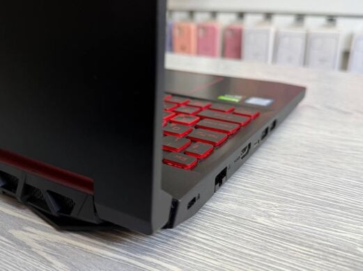 Ігровий ноутбук Acer Nitro 5 AN515-54 / 15.6" (1920x1080) IPS / Intel Core i5-9300H (4 (8) ядра по 2.4 - 4.1 GHz) / 16 GB DDR4 / 256 GB SSD / nVidia GeForce GTX 1650, 4 GB GDDR5, 128-bit / WebCam Ігровий ноутбук Acer Nitro 5 AN515-54 / 15.6" (1920x1080) IPS / Intel Core i5-9300H (4 (8) ядра по 2.4 - 4.1 GHz) / 16 GB DDR4 / 256 GB SSD / nVidia GeForce GTX 1650, 4 GB GDDR5, 128-bit / WebCam