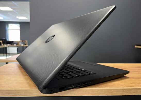 Ноутбук HP 17-ca200ng / 17.3" (1600x900) TN / AMD Ryzen 3 2200U (2 (4) ядра по 2.5 - 3.4 GHz) / 8 GB DDR4 / 128 GB SSD + 1000 GB HDD / AMD Radeon Vega 3 / WebCam / Win 10 Home