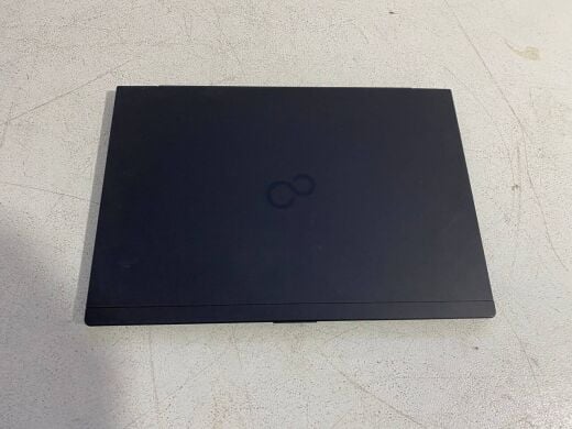 Ноутбук Fujitsu LifeBook U937 / 13.3" (1920x1080) IPS / Intel Core i5-7300U (2 (4) ядра по 2.6 - 3.5 GHz) / 8 GB DDR4 / 128 GB SSD / Intel HD Graphics 620 / WebCam Ноутбук Fujitsu LifeBook U937 / 13.3" (1920x1080) IPS / Intel Core i5-7300U (2 (4) ядра по 2.6 - 3.5 GHz) / 8 GB DDR4 / 128 GB SSD / Intel HD Graphics 620 / WebCam