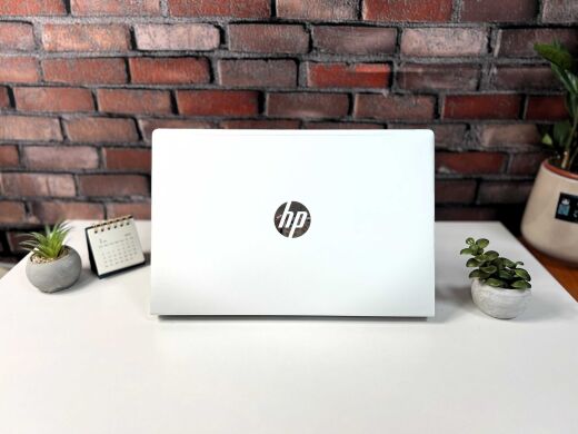 Ультрабук HP ProBook 440 G8 / 14" (1920x1080) IPS / Intel Core i5-1135G7 (4 (8) ядра по 4.2 GHz) / 8 GB DDR4 / 256 GB SSD / Intel Iris Xe Graphics / WebCam