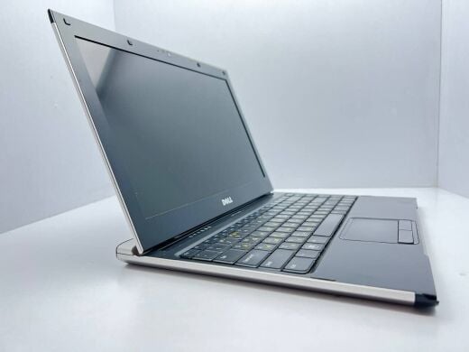 Нетбук Dell Latitude 13 / 13.3" (1366x768) TN / Intel Core 2 Duo SU7300 (2 ядра по 1.3 GHz) / 4 GB DDR3 / 240 GB SSD / Intel HD Graphics / WebCam / АКБ не тримає