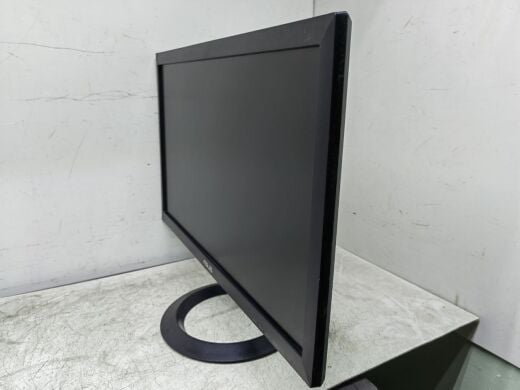 Монітор Б-клас Asus VX207DE / 20" (1366x768) TN / 1x VGA / Кабелі в комплекті