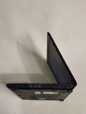 Ноутбук Toshiba Satellite P755 / 15.6" (1366x768) TN / Intel Core i5-2410M (2 (4) ядро по 2.3 - 2.9 GHz) / 8 GB DDR3 / 180 GB SSD / Intel HD Graphics 3000 / WebCam / DVD-ROM