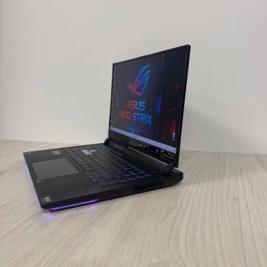 Ігровий ноутбук Б-клас Asus ROG Strix G15 Advantage Edition G513QY / 15.6" (1920x1080) IPS / AMD Ryzen 9 5900HX (8 (16) ядер по 3.3 - 4.6 GHz) / 16 GB DDR4 / 512 GB SSD NVMe / AMD Radeon RX 6800M, 12 GB GDDR6, 192-bit