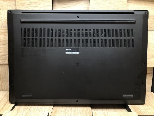 Ноутбук Lenovo ThinkPad X1 / 15.6" (1920x1080) IPS / Intel Core i7-8750H (6 (12) ядер по 2.2 - 4.1 GHz) / 16 GB DDR3 / 256 GB SSD M.2 / nVidia GeForce GTX 1050 Ti, 4 GB GDDR5, 128-bit / WebCam