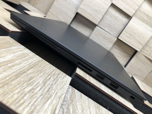 Ноутбук Lenovo ThinkPad X1 / 15.6" (1920x1080) IPS / Intel Core i7-8750H (6 (12) ядер по 2.2 - 4.1 GHz) / 16 GB DDR3 / 256 GB SSD M.2 / nVidia GeForce GTX 1050 Ti, 4 GB GDDR5, 128-bit / WebCam