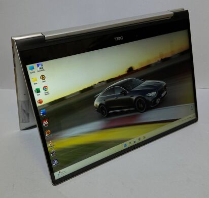 Ноутбук-трансформер Б-клас Dell Inspiron 7791 2n1 / 17.3" (1920x1080) IPS Touch / Intel Core i7-10510U (4 (8) ядра по 1.8 - 4.9 GHz) / 16 GB DDR4 / 512 GB SSD / nVidia GeForce MX250, 2 GB GDDR5, 64-bit / WebCam / HDMI