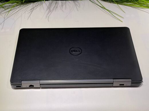Ноутбук Dell Latitude E5540 / 15.6" (1920x1080) TN / Intel Core i5-4200U (2 (4) ядра по 1.6 - 2.6 GHz) / 8 GB DDR3 / 240 GB SSD / Intel HD Graphics 4400 / WebCam / Windows 10 
