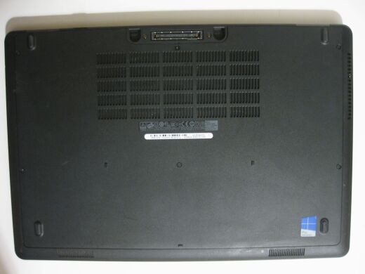 Ноутбук Dell Latitude E5550 / 15.6" (1920x1080) IPS / Intel Core i7-5600U (2 (4) ядра по 2.6 - 3.2 GHz) / 8 GB DDR3 / 256 GB SSD / nVidia GeForce 840M, 2 GB DDR3, 64-bit / WebCam / USB 3.0 / HDMI