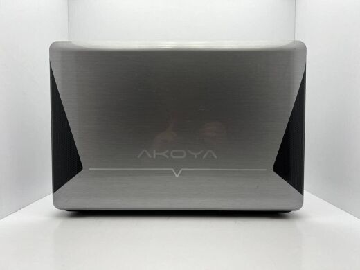 Ноутбук Medion Akoya P7618 / 17.3" (1600x900) TN / Intel Core i5-480M (2 (4) ядра по 2.66 - 2.93 GHz) / 4 GB DDR3 / 1000 GB HDD / nVidia GeForce GT 540M, 1 GB GDDR3, 128-bit / WebCam / АКБ отсутствует