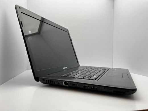 Ноутбук Medion Akoya P7618 / 17.3" (1600x900) TN / Intel Core i5-480M (2 (4) ядра по 2.66 - 2.93 GHz) / 4 GB DDR3 / 1000 GB HDD / nVidia GeForce GT 540M, 1 GB GDDR3, 128-bit / WebCam / АКБ отсутствует
