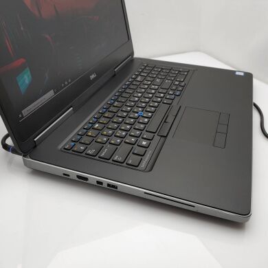 Робоча станція Dell Precision 7710 / 17.3" (1920х1080) IPS / Intel Core i7-6820HQ (4 (8) ядра по 2.7 - 3.6 GHz) / 16 GB DDR4 / 256 GB SSD+1 TB HDD / nVidia Quadro M4000M, 4 GB GDDR5, 256-bit / NO WebCam / NO ODD