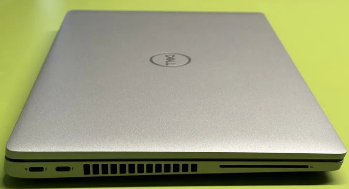 Ультрабук Dell Latitude 5430 / 14" (1920x1080) IPS / Intel Core i7-1255U (10 (12) ядер 1.7 - 4.7 GHz) / 16 GB DDR4 / 512 GB SSD / Intel Iris Xe Graphics / WebCam