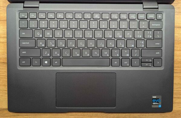 Ультрабук Dell Latitude 7420 / 14" (1920x1080) IPS / Intel Core i7-1185G7 (4 (8) ядра по 3.0 - 4.8 GHz) / 16 GB DDR4 / 256 GB SSD / Intel Iris Xe Graphics / WebCam / HDMI / Windows 10