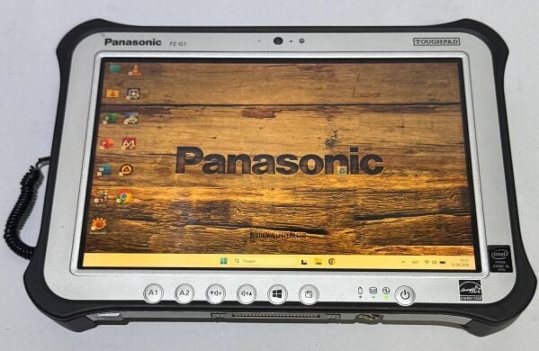 Защищенный планшет Panasonic Toughpad FZ-Y1 / 20" (1920x1080) IPS Touch / Intel Core i5-5300U (2 (4) ядра по 2.3 - 2.9 GHz) / 8 GB DDR3 / 120 GB SSD / Intel HD Graphics 5500 / WebCam / Win 11