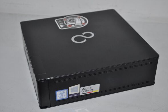 Неттоп Fujitsu Esprimo Q556 USFF / Intel Core i5-7400T (4 ядра по 2.4 - 3.0 GHz) / 16 GB DDR4 / 256 GB SSD / Intel HD Graphics 530 / Windows 11 Pro